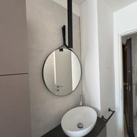 Mobile bagno con lavello in appoggio