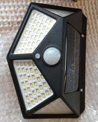 Faro ricarica solare a led 100 led con sensore di