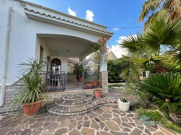 VILLA SINGOLA A CISTERNINO
