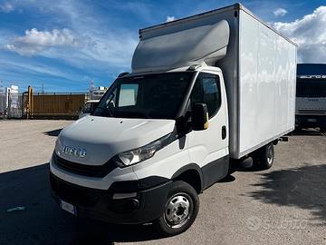 Iveco Daily Furgonato con sponda o cassa Isotermic
