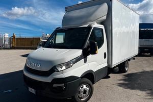 Iveco Daily Furgonato con sponda o cassa Isotermic