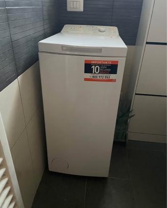 Lavatrice Indesit carica dall alto