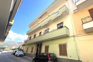 3 LOCALI A MONDRAGONE