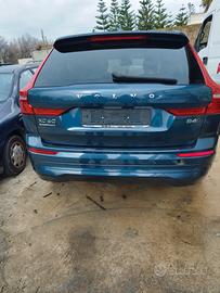 Volvo XC60 anno 2022 ricambi vari