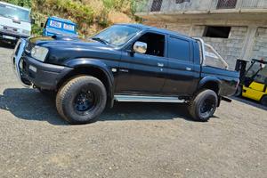 Mitsubishi jeep L 200