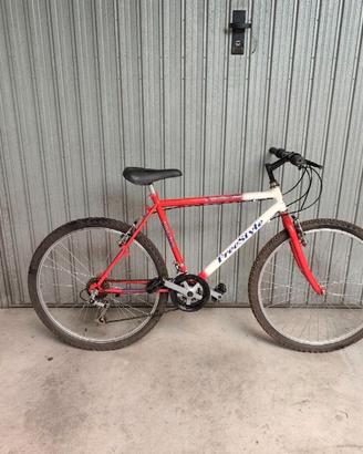 Mountain Bike FreeStyle Bicolore Bianco/Rosso