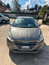 Peugeot 208 1600 HDi 95 CV Diesel 