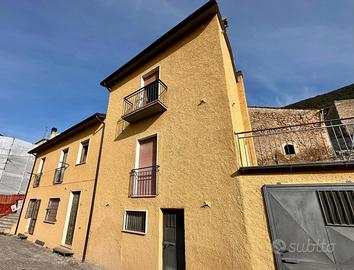 Casa Indipendente San Pio delle Camere [GRE776VRG]