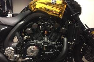 Yamaha VMAX 1700 (2011) – 200cv. -41.500 km 