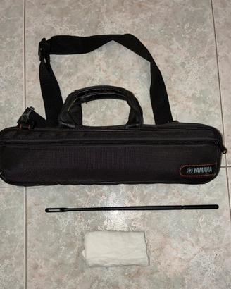 flauto traverso yamaha YFL-212 pari al nuovo
