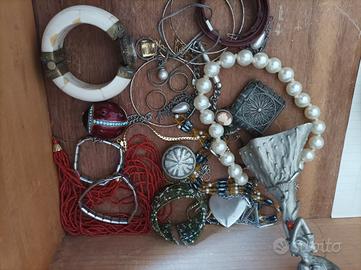 Vetro, porcellana,Statuine ,Minerali, Bigiotteria 