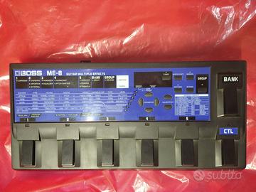 BOSS ME-8 pedaliera multieffetti per chitarra.