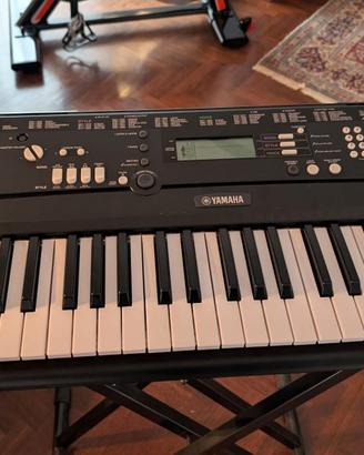 Tastiera Yamaha EZ-220 + cavalletto + sacca
