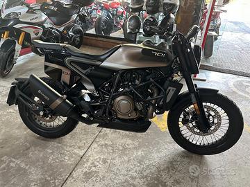 2021 Husqvarna Svartpilen 701 perfetta tagliandata