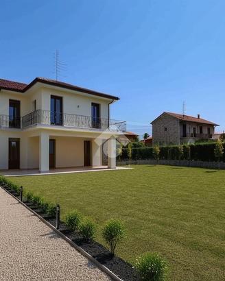 CASA SEMINDIPENDENTE A TORNACO
