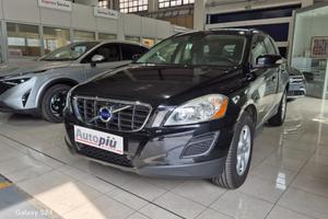 VOLVO XC60 D4 AWD Geartronic Kinetic