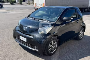 TOYOTA iQ 1.0 Sol