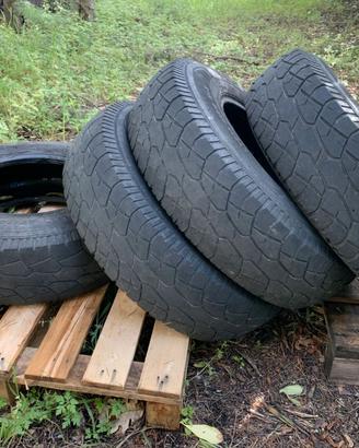 Gomme usate 235 85 r16