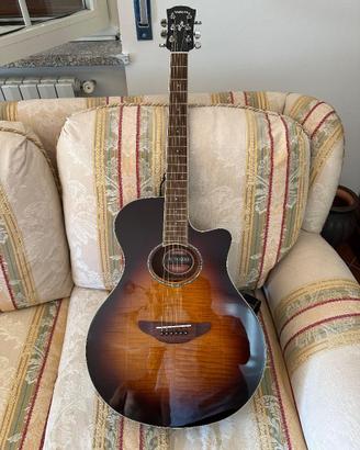 Chitarra Yhamaha APX 600 FM TBS seminuova