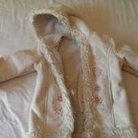 Cappotto elegante bianco scamosciato