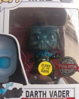 FUNKO POP - Star Wars - Darth Vader #288 - GLOW G
