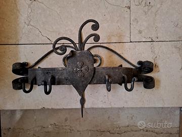 appendi abiti in ferro battuto 