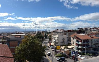 Attico Esclusivo con Terrazzo Panoramico e Potenzi