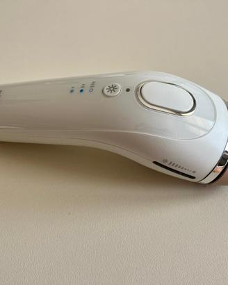 Epilatore a luce pulsata Braun Silk.
