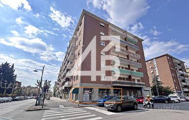 Attività / Licenza di 117 m² con 1 locale a Triest