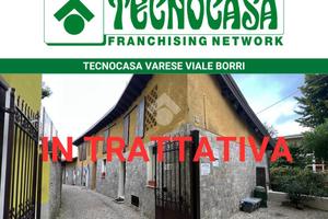 CASA SEMINDIPENDENTE A VARESE