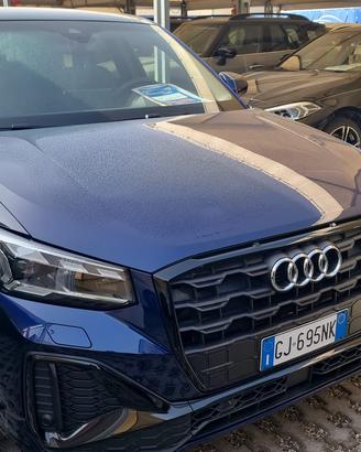 Audi Q2 30 TDI S Tronic S Line Identity Black