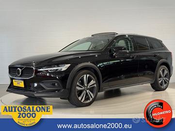 VOLVO V60 Cross Country B5 AWD automatico Plus P