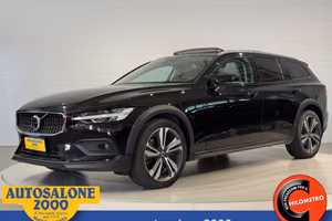 VOLVO V60 Cross Country B5 AWD automatico Plus P
