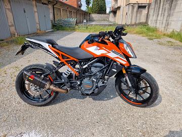 KTM Duke 125