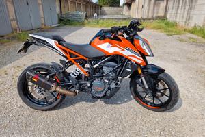 KTM Duke 125