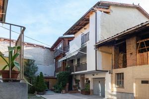 CASA SEMINDIPENDENTE A MATHI