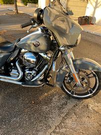 Harley davidson street glide