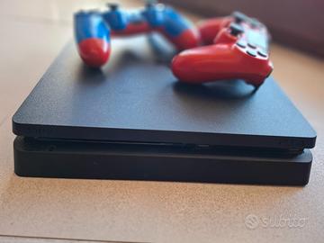 PS4 + 2 controller originali + carica controller