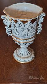 2 vasi in porcellana capodimonte italy dorate