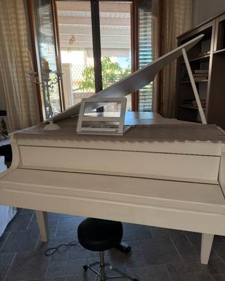 Pianoforte digitale Yamaha stile coda completo