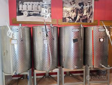 CISTERNE DA 600L AD USO ALIMENTARE (vino/olio)