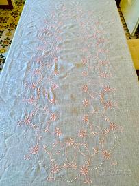 Tovaglia ricamata in garza di lino