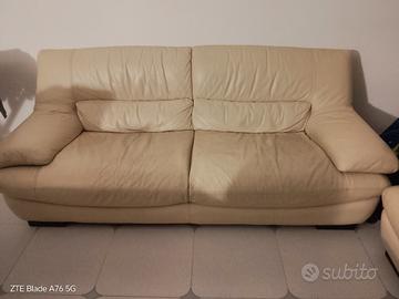 DIVANI PELLE
