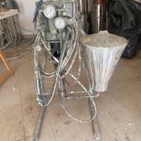 Pompa per verniciatura WAGNER con serbatoio