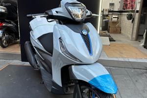 Piaggio Beverly 300 Nuovo Piaggio beverly 310 pron