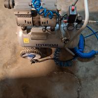 bici elettrica in dotazione 2 batterie +compressor