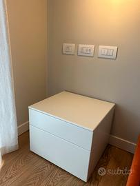 1 comodino laccato opaco