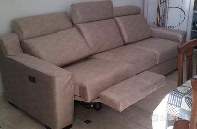 Divano Crostolo con una seduta relax poltronesofà