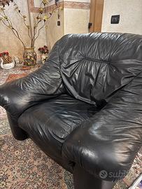 poltrone nere in pelle