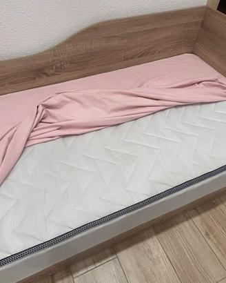 Letto singolo con contenitore e materasso